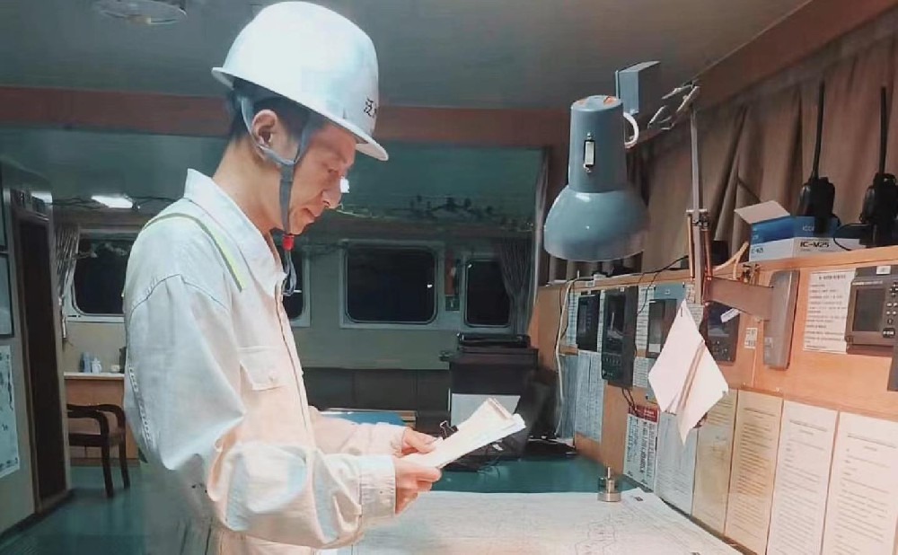 祝賀我司于洪清船長(zhǎng)榮獲2022年度安全誠(chéng)信船長(zhǎng)稱號(hào)